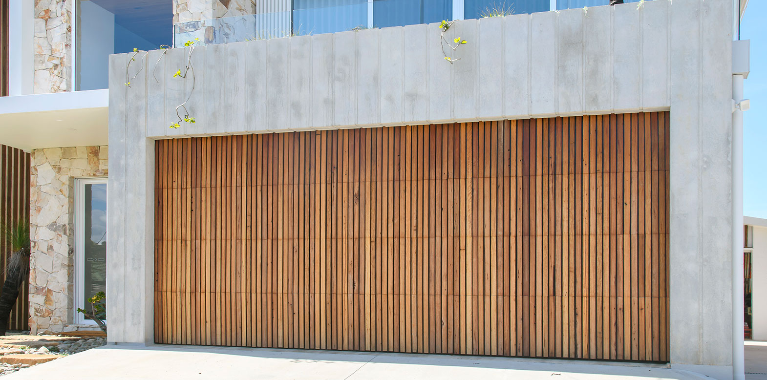 Custom-garage-doors-NSW-2444