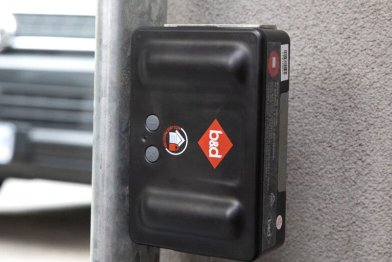 bd-garage-doors-auto-lock-1
